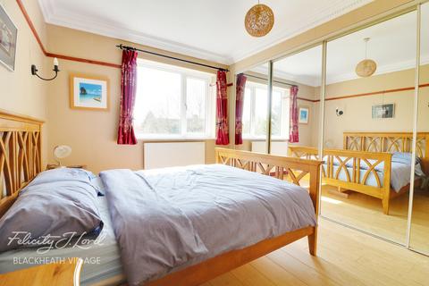 244 Wricklemarsh Road, London, SE3 8DW