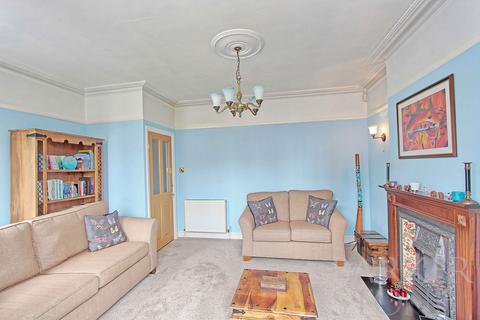 23 Highfield Road, Caterham, CR3 6QX