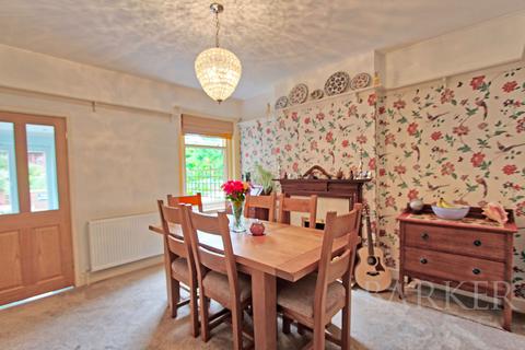 23 Highfield Road, Caterham, CR3 6QX