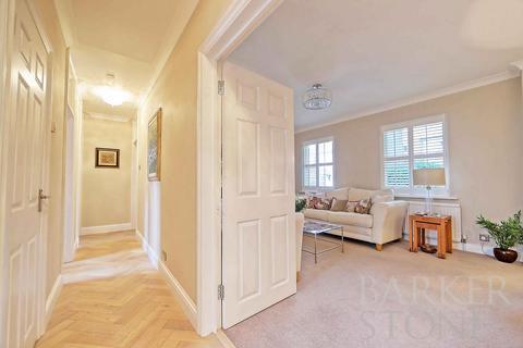 Flat 1, Leighton House, 13 Glade Road, Marlow, SL7 1EA