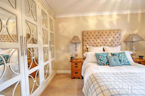 Flat 1, Leighton House, 13 Glade Road, Marlow, SL7 1EA