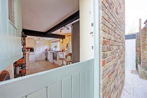 Bramley Cottage Hedsor Road, Bourne End, SL8 5EE