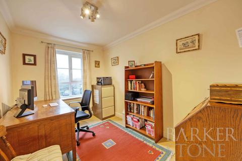 5 Gowrie Place, Caterham, CR3 5ZF
