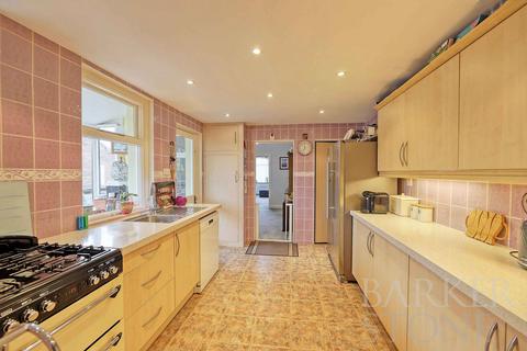 19 Highfield Road, Caterham, CR3 6QX