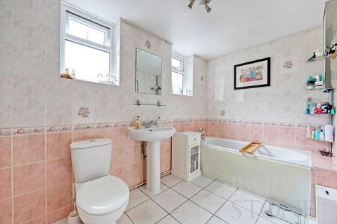 19 Highfield Road, Caterham, CR3 6QX