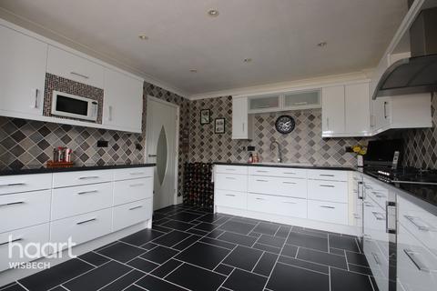 20 Cambridge Drive, Wisbech, PE13 1SE