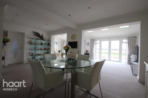20 Cambridge Drive, Wisbech, PE13 1SE