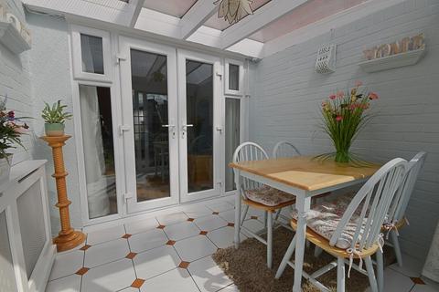 15 Stapleford Close, London, E4 6XR