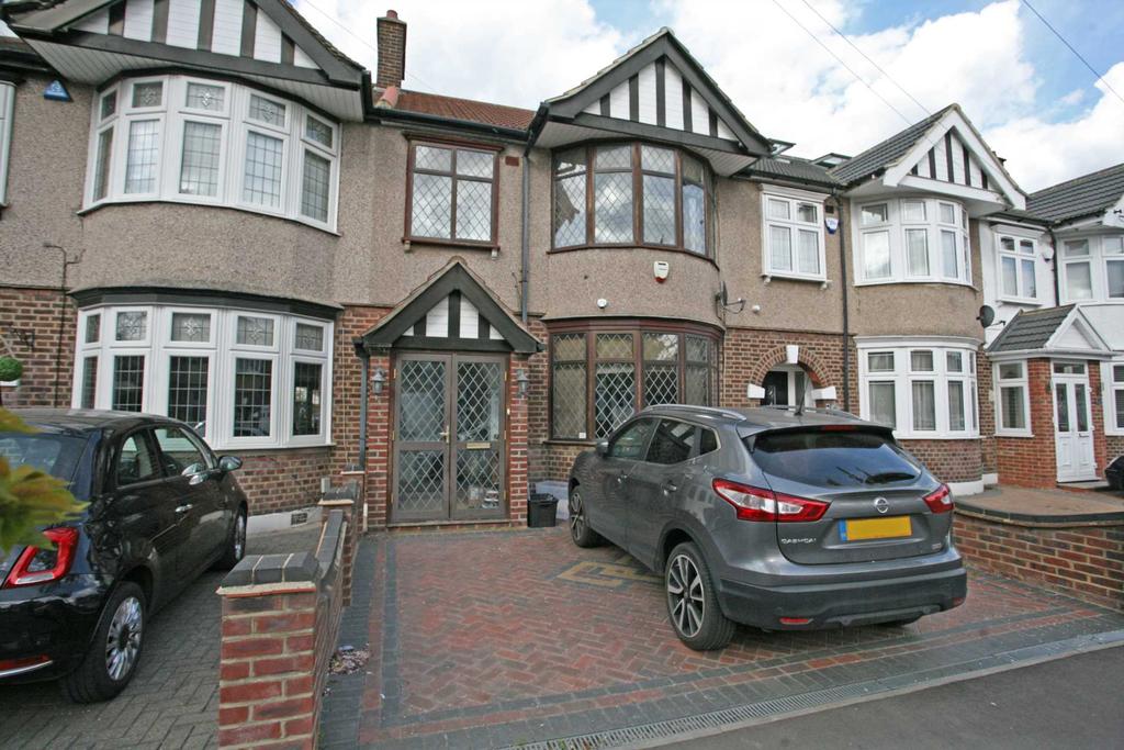 Priestley Gardens Chadwell Heath RM6 3 Bed Terraced House 1 700 Priestley Gardens Chadwell Heath RM6 3 Bed Terraced House 1 700