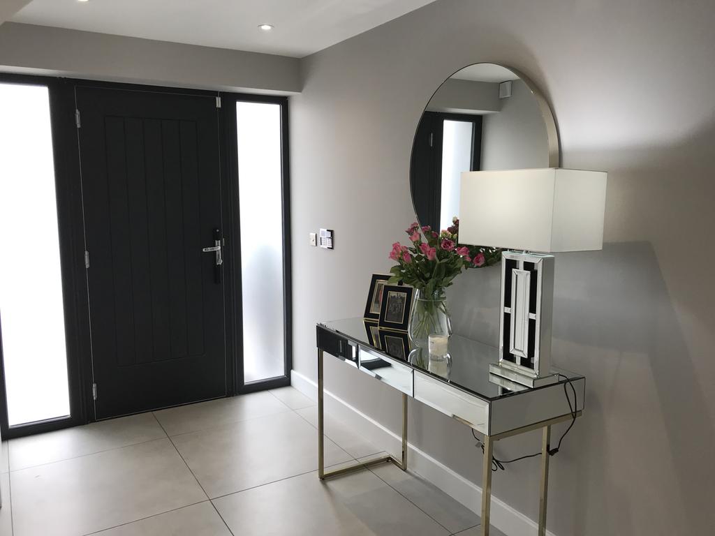 Longwood Edge Road, Salendine Nook, West Yorkshire, HD3 4 bed detached house £399,950