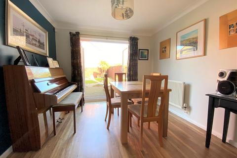 144 Arrowsmith Drive, Stonehouse, GL10 2QR