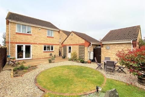144 Arrowsmith Drive, Stonehouse, GL10 2QR