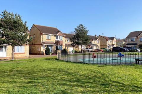 144 Arrowsmith Drive, Stonehouse, GL10 2QR