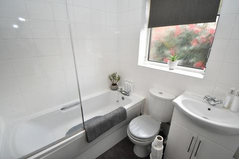 19 Hollywood Gardens, Hollywood, Birmingham, B47 5NN