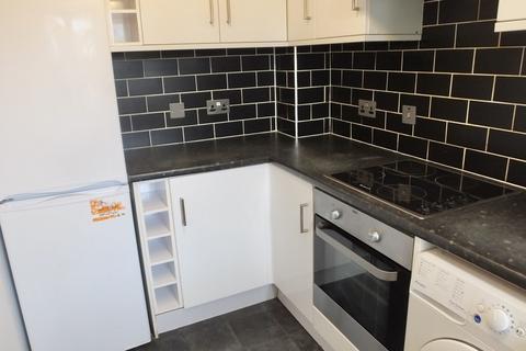 2 bedroom apartment to rent, Handel Road, Southampton SO15