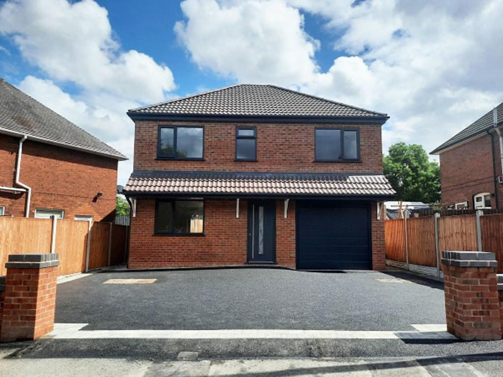 Burnthill Lane, Rugeley 4 bed detached house £280,000