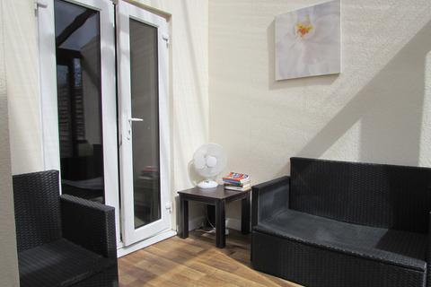 87 Stanley Park Road, Carshalton, SM5 3HX