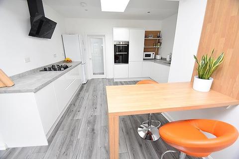 3 Breslin Terrace, Harthill, Shotts, ML7 5PJ