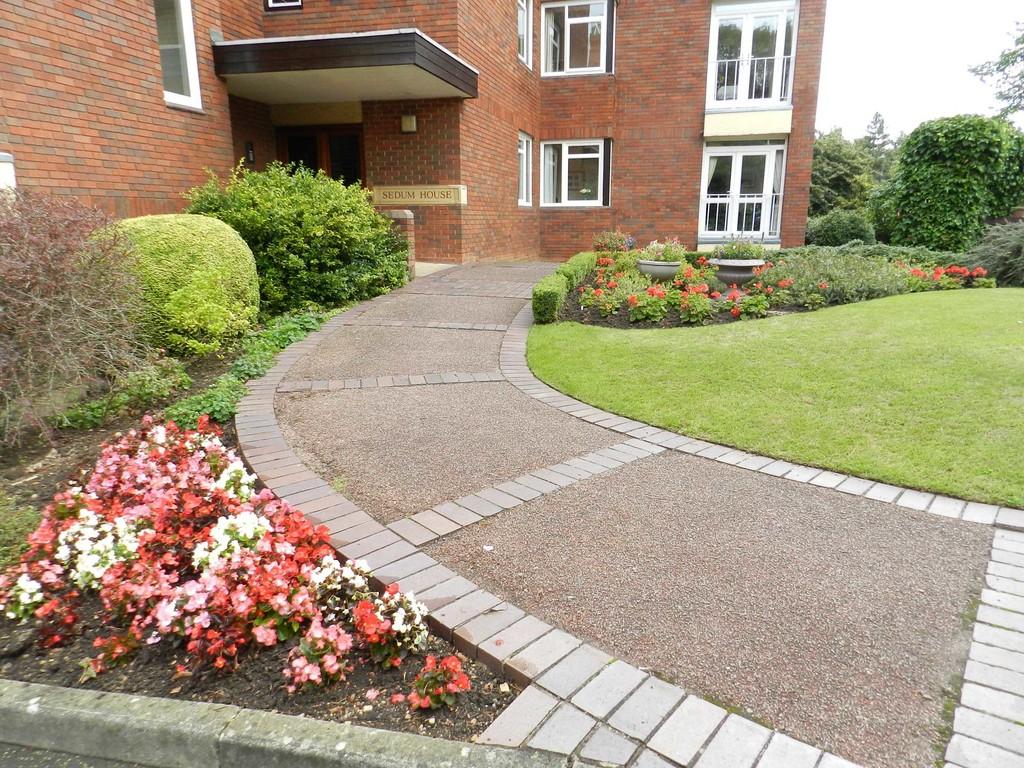 Apartment in Cheltenham, Warden Hill, Lansdown - View 2