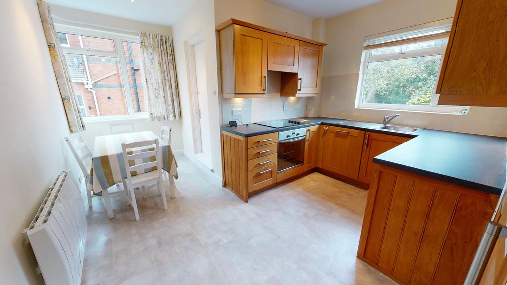 Apartment in Cheltenham, Warden Hill, Lansdown - View 3