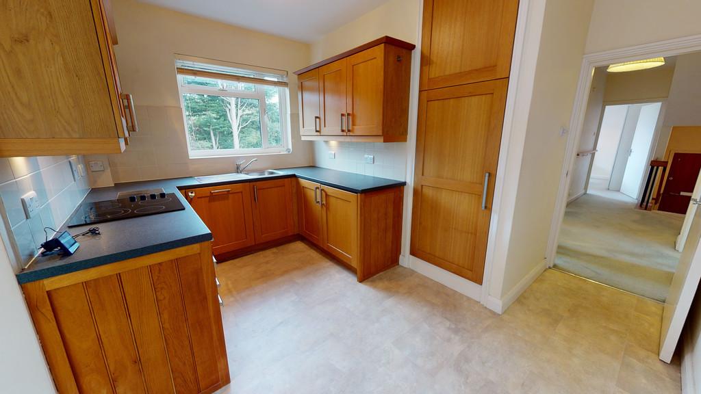 Apartment in Cheltenham, Warden Hill, Lansdown - View 4