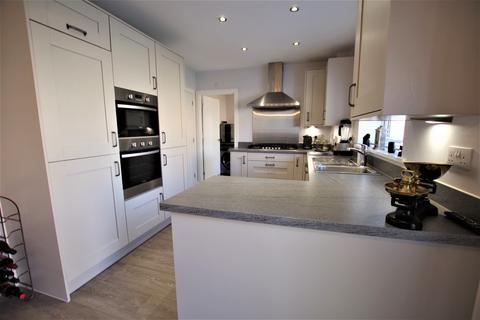 4 Ivinson Way, Bramshall, Uttoxeter, ST14 5BF