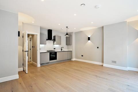 1 bedroom apartment to rent, Shaftesbury Avenue, London, W1D