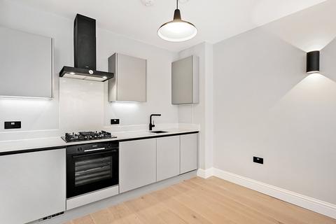 1 bedroom apartment to rent, Shaftesbury Avenue, London, W1D