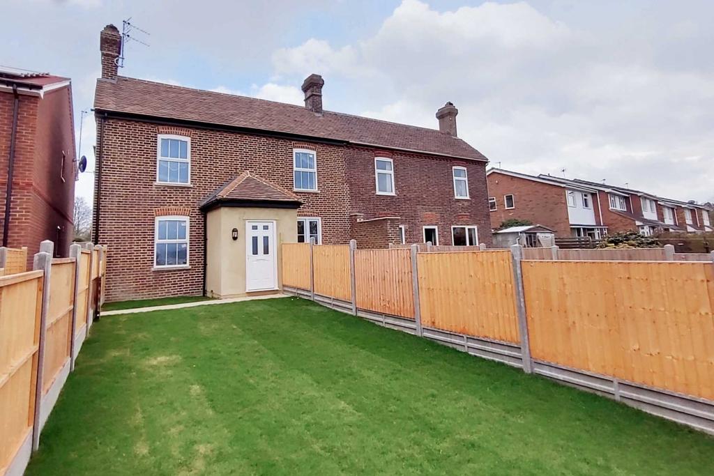 Long Chaulden, Hemel Hempstead 1 bed for sale £240,000