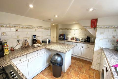 5 bedroom terraced house to rent, Selbourne Terrace, Portsmouth