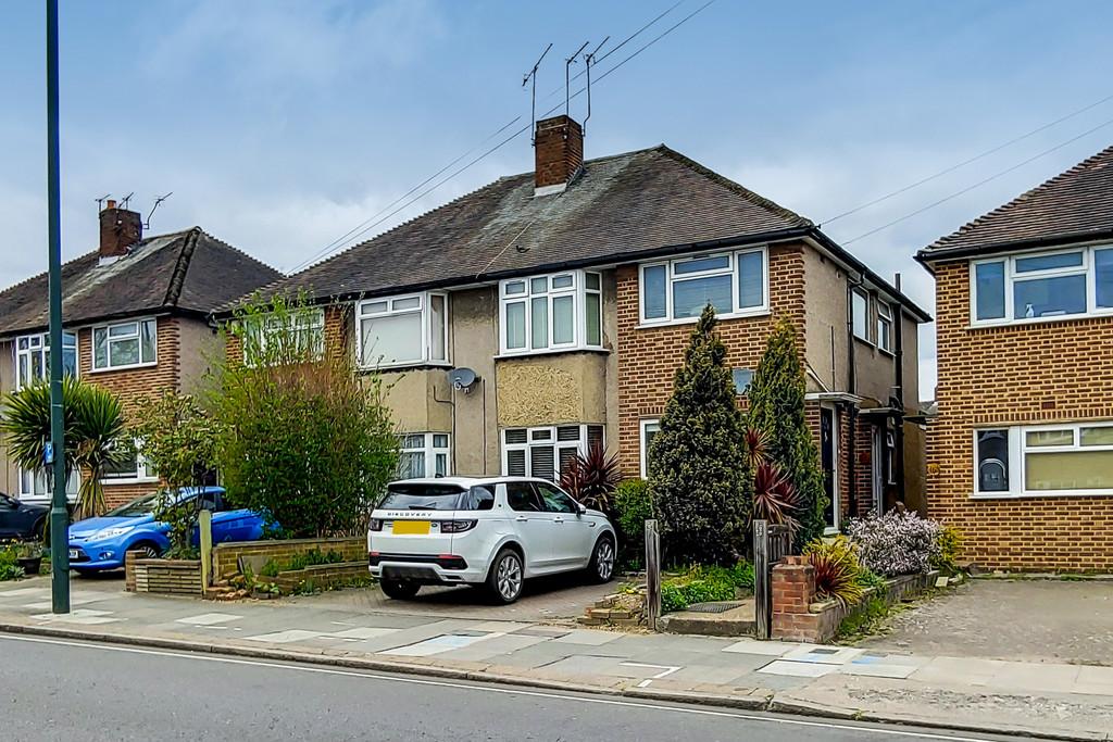 Warren Road, Twickenham 2 bed ground floor £375,000