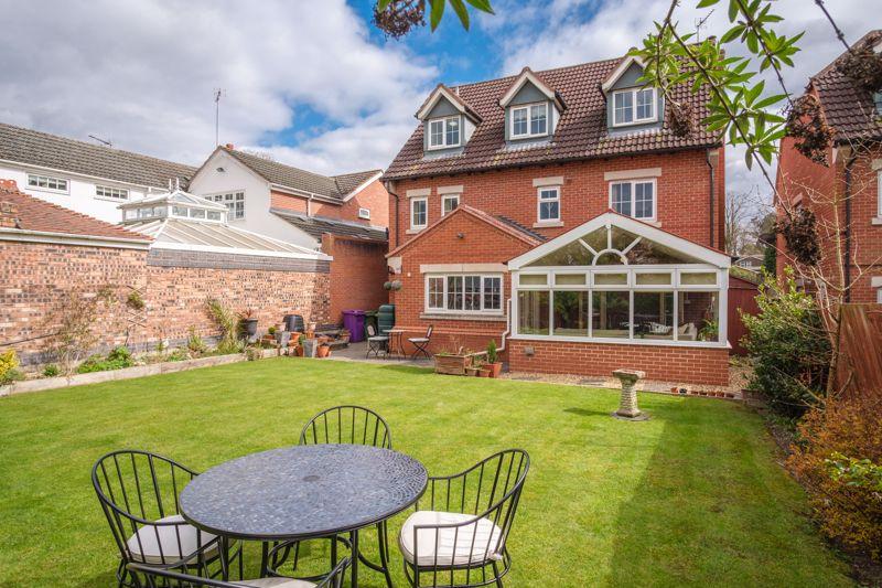 Stourbridge Road, Lower Penn, Wolverhampton 6 bed detached house £599,950