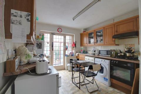18 Downlands Road, Purley, CR8 4JE