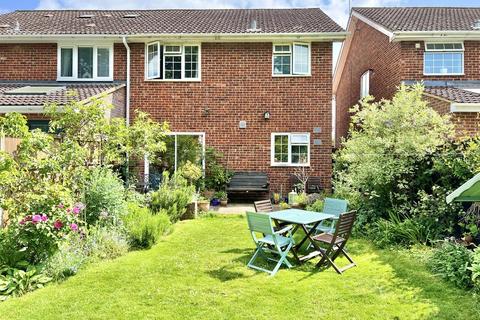25 Gresham Way, Frimley Green, Camberley, GU16 6LZ