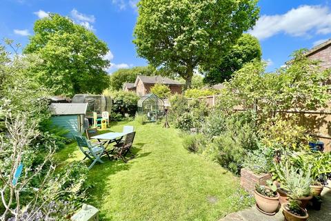 25 Gresham Way, Frimley Green, Camberley, GU16 6LZ