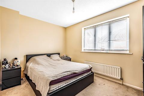 67 Claregate, Northampton, NN4 0QZ