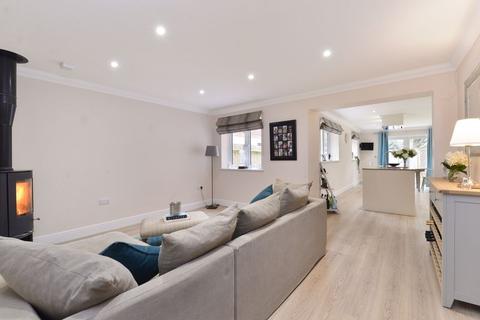3, Dolphin Court Dunsfold Road, Alfold, Cranleigh, GU6 8JB