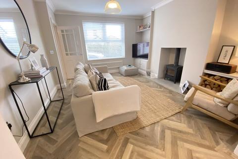 6 Broadway, Cowbridge, CF71 7ER