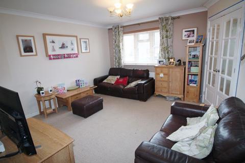 7 Giles Close, Hedge End, Southampton, SO30 2TH
