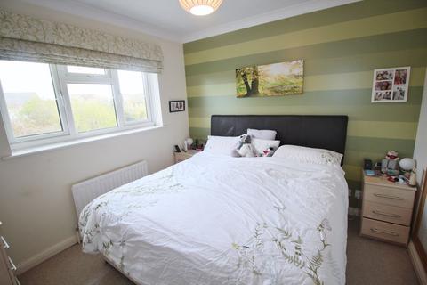7 Giles Close, Hedge End, Southampton, SO30 2TH