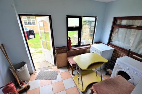 33 Sipson Way, Sipson, West Drayton, UB7 0DW