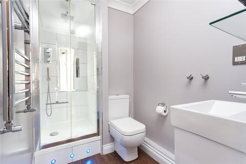 Flat 3, Radcliffe Building Bourne Estate, London, EC1N 7SN
