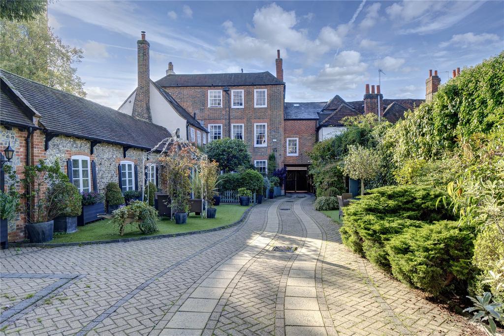Hart Street, HenleyonThames, Oxfordshire, RG9 6 bed detached house £5,500,000