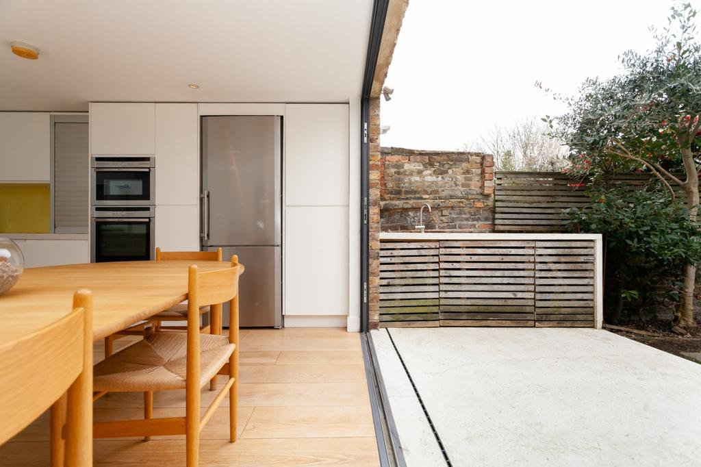 Dining/Garden