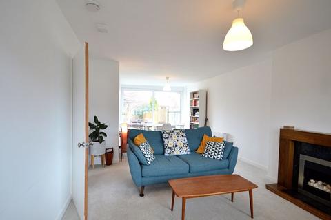 53 Paton Grove, Moseley, Birmingham, B13 9TG