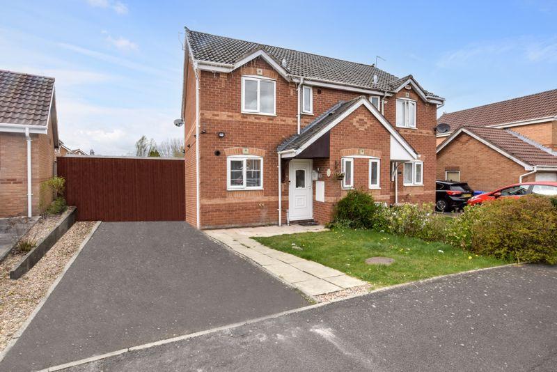 Manor Fell, Runcorn 3 bed semidetached house £170,000