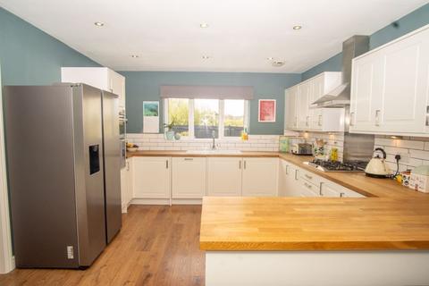 109 Fennel Road, Portishead, Bristol, BS20 7AR