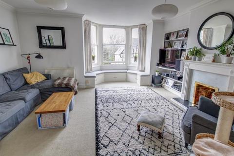 Flat 2, 35 Barnfield Road, Exeter, EX1 1RX