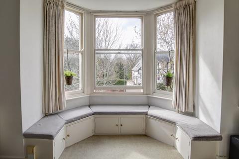 Flat 2, 35 Barnfield Road, Exeter, EX1 1RX