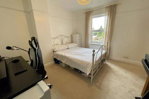 11 Douglas Crescent, Houghton Regis, Dunstable, LU5 5AS